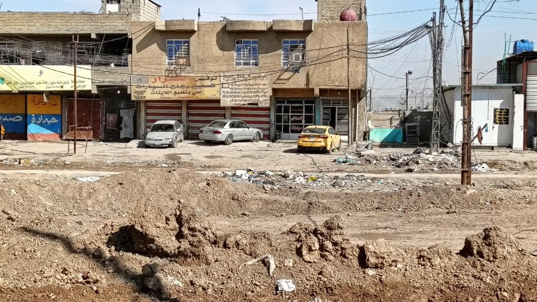 صور: حفرة مجسّر القدس أغلقت محال البلديات تماماً.. إدارة المشروع تعتذر وتعِد