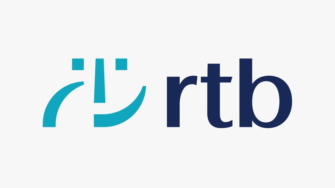 ئاڕ تی بانک عمولەی سەر کارتەکانی لابرد