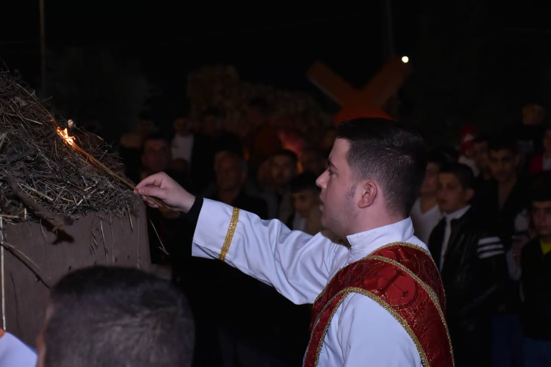 Photos: Somber Christmas Mass in Hamdaniya