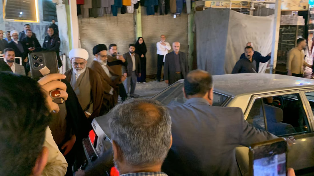 Muqtada Al-Sadr visits Grand Ayatollah Ali al-Sistani