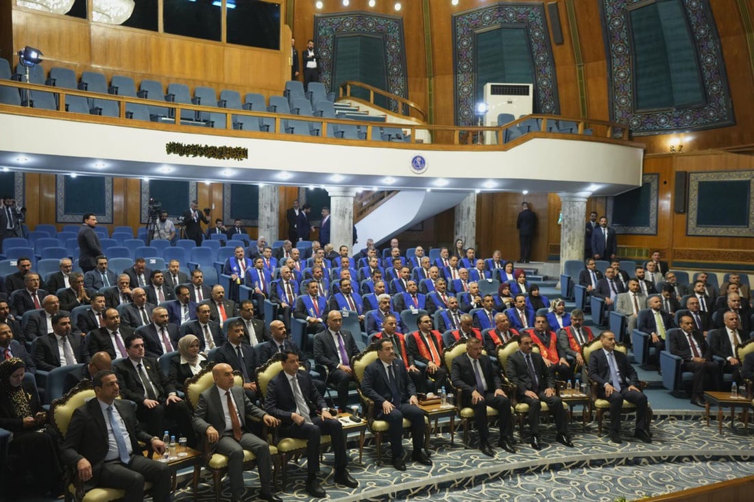 صور من القاعة الفخمة: السوداني يخاطب 48 “قائداً” وينتظر منهم تغيير المعادلة