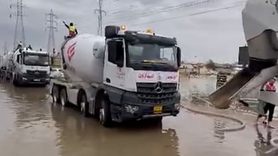 واسط تستعين بخباطات الخرسانة لتفريغ مياه الأمطار