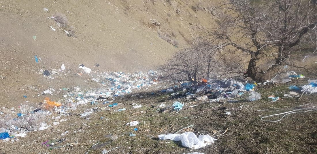 گوندەکانی ناوچەی گرگاشە پڕ بوون له‌ زبڵ و خاشاك