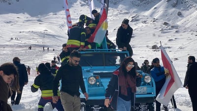 سەیارەیەکی سەر بەفر سەرنجی هەمووانی راکێشاوە