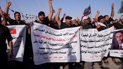 شط العرب تخاطب العيداني: يا ملاج زرعك مات.. هتافات غاضبة احتجاجاً على ملوحة المياه