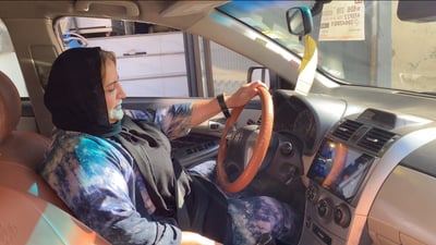 Duhok’s first female taxi driver breaks new ground