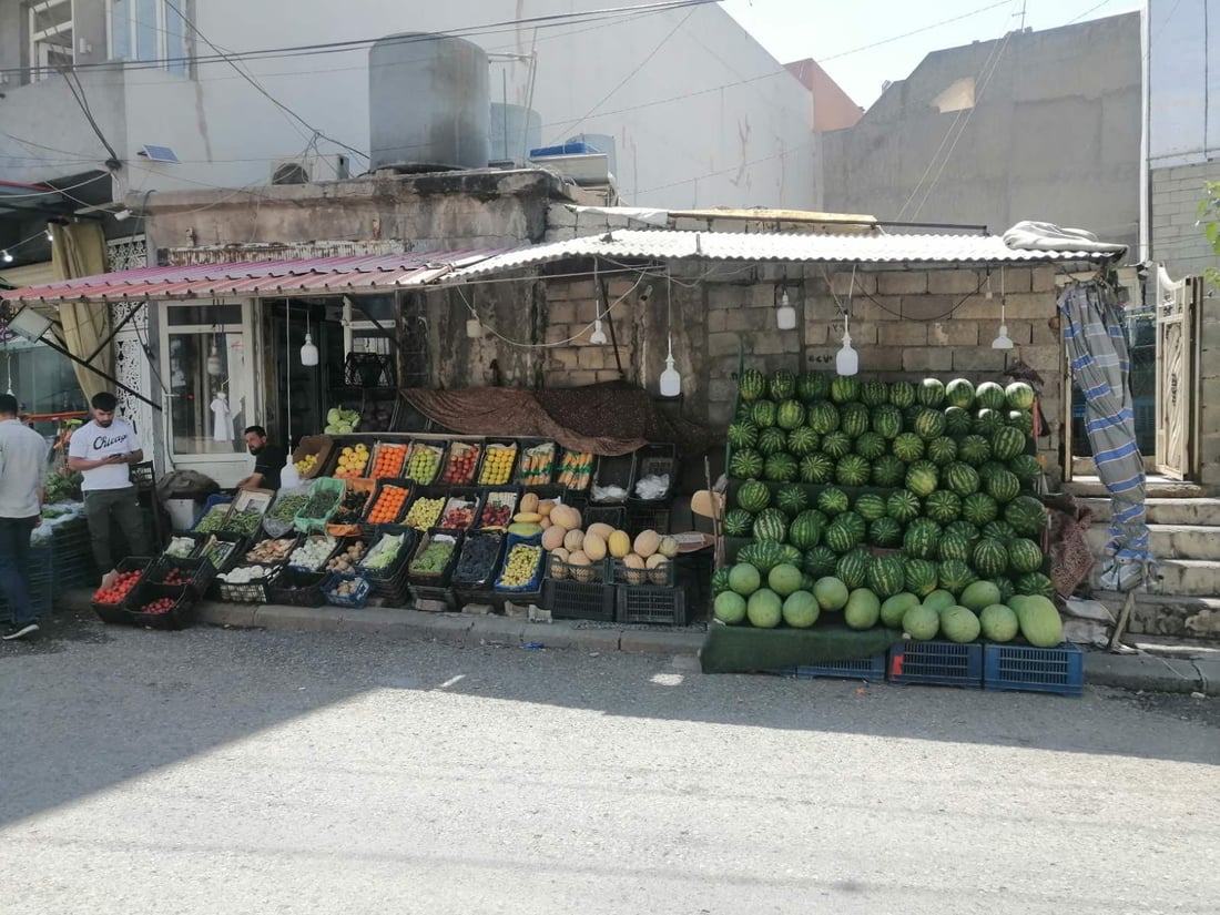 میوەفرۆشەکانی سەرشەقامی چوارچرای نوێ لە سلێمانی لابران 