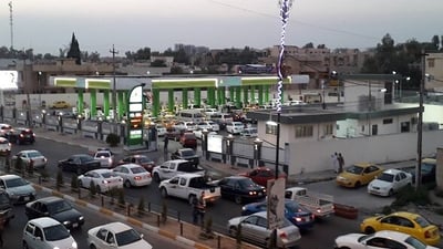 موعدنا عند محطة أبو أقلام غداً.. تظاهرة كبيرة ضد أزمة البنزين في الكرادة