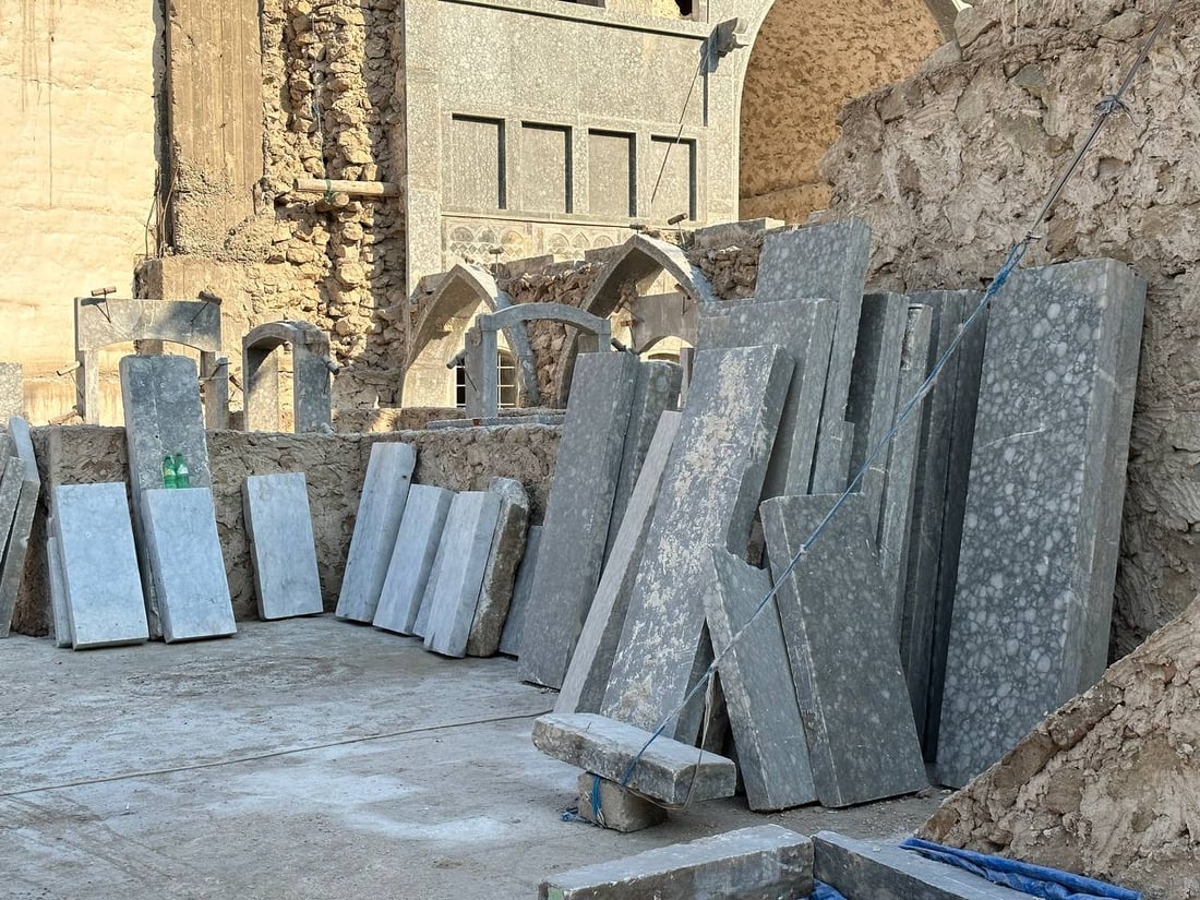 الموصل: إعادة العمل في “بيت التتنجي” التراثي.. ونقش الحجر بأياد محلية