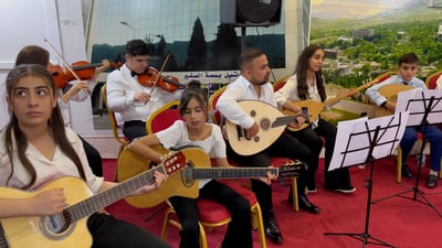فيديو: آراس وروفان علموا الأطفال العزف خلال شهرين وباتريسا تفوقت بالبيانو