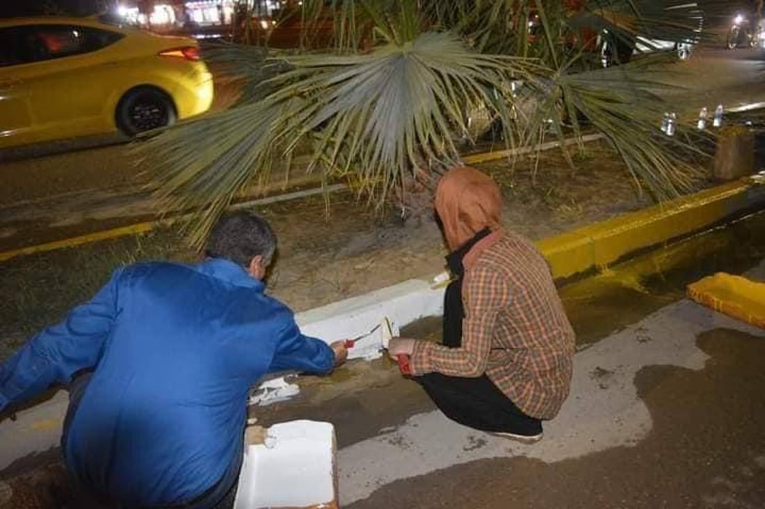 “عيدية” لمدينة الصويرة من هجران وصديقاتها.. زينة للشوارع وطلاء للأرصفة (صور)