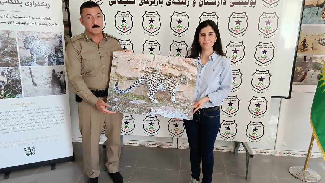 خەڵاتی پێشمەرگەی دارستان بە پۆلیسێکی دارستانی قەرەداغ بەخشرا