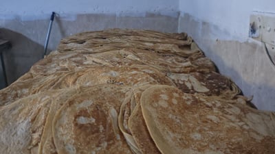 نانەواخانەیەکی هەولێر بە کارمەندی عەرەب جۆرەها نانی کوردی دروست دەکات