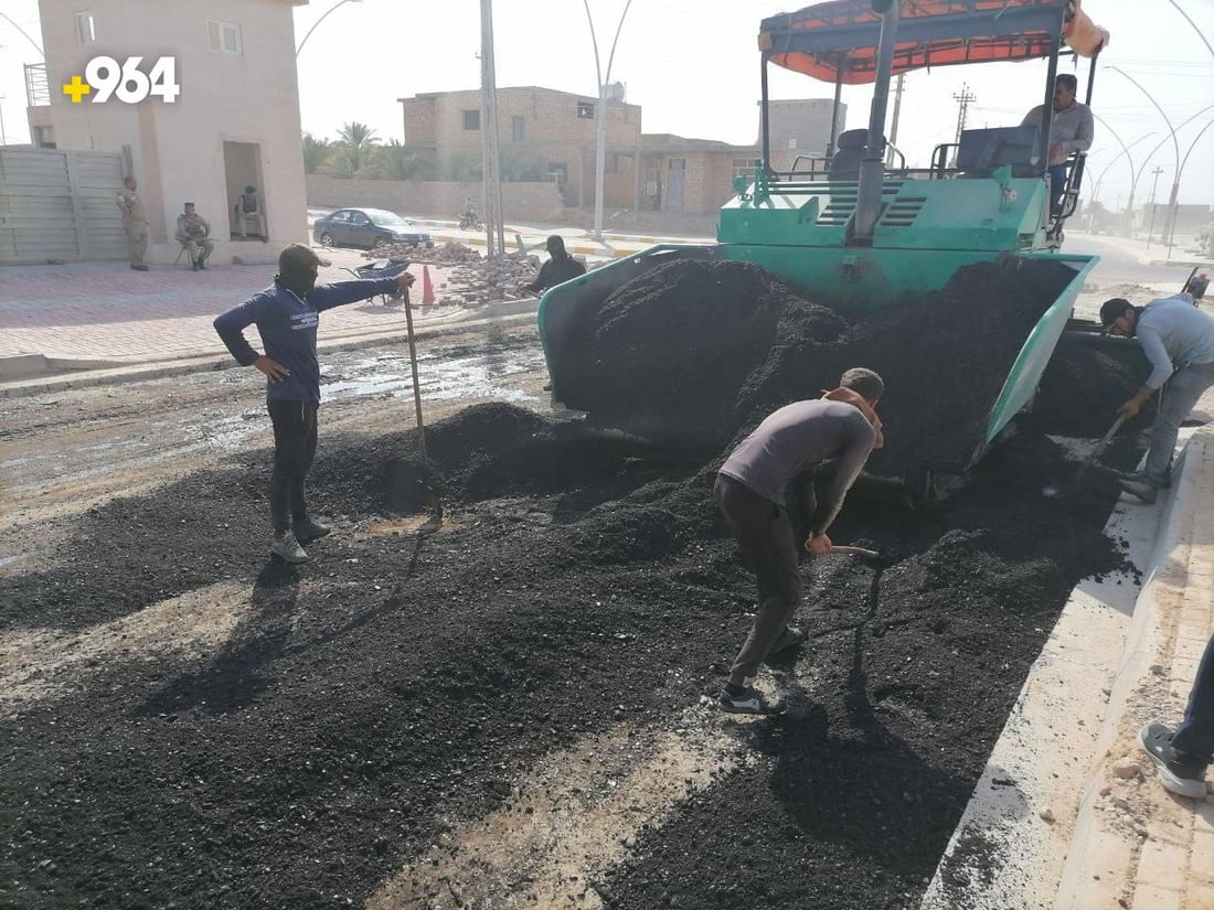 صور من هيت: أصبح لناحية الفرات مبنى بلدية.. والشارع سيتوسع إلى 40 متراً