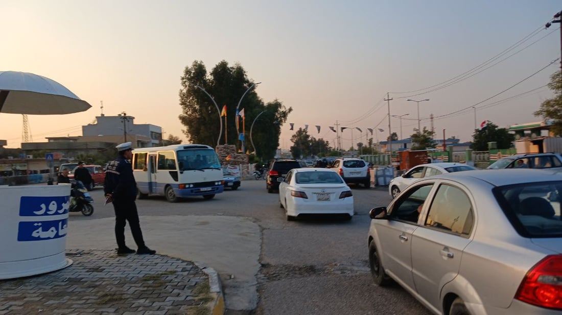 مفرزة جديدة على طريق كركوك أربيل.. فلكة تربك التلاميذ ومحطة الوقود