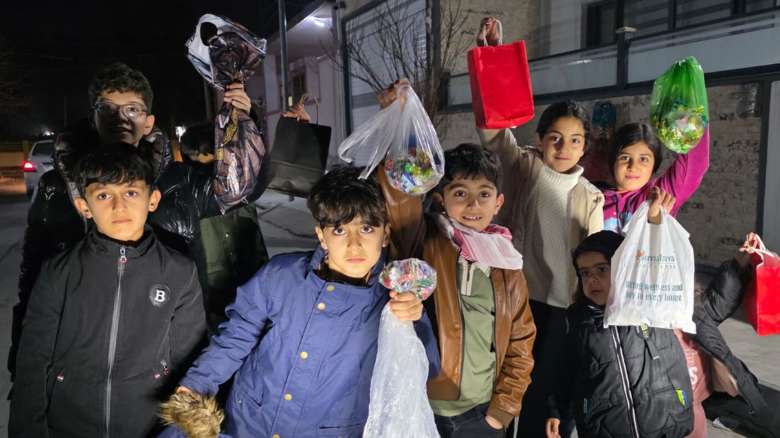 لە شەوی بەراتی شارەزوور منداڵان بە کارتۆن چوکلێتیان کۆکردۆتەوە