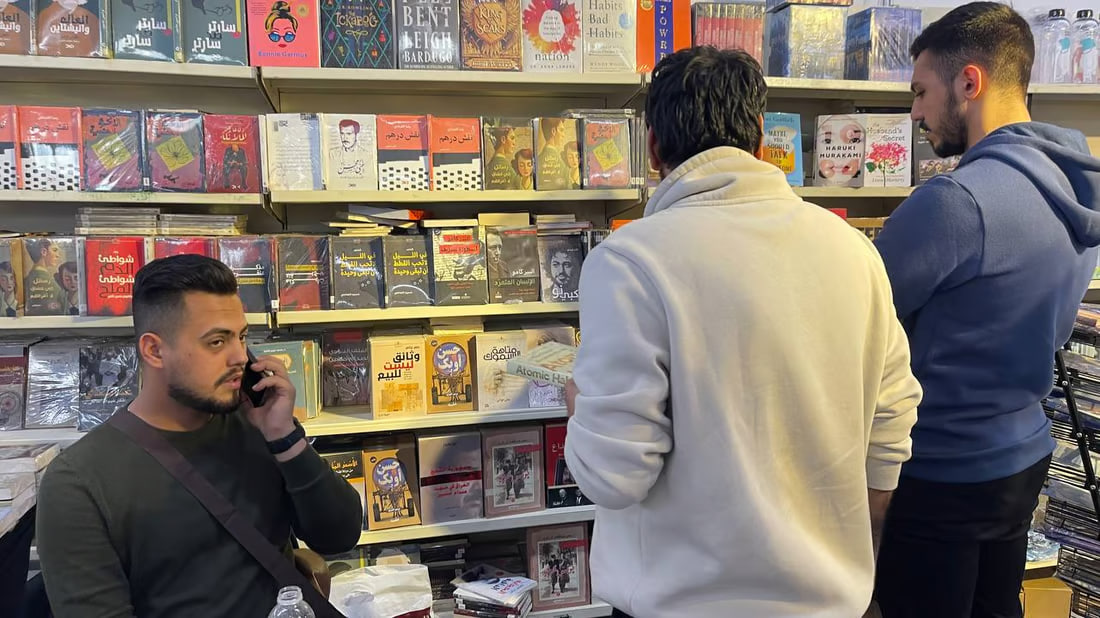 English books attract visitors at international book fair
