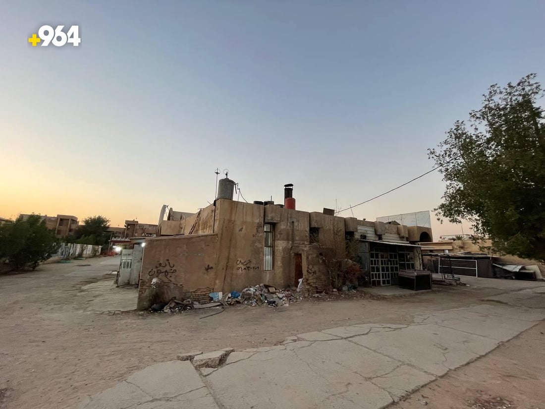 لا أحد يريد تأجير المحلات رغم تخفيض السعر.. صور من سوق شقق العدالة في النجف