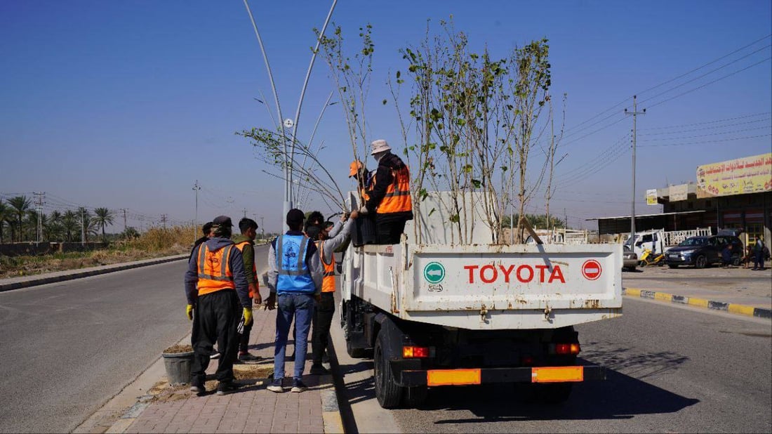 حملة التشجير الربيعية انطلقت.. صور من 8 مدن في الأنبار