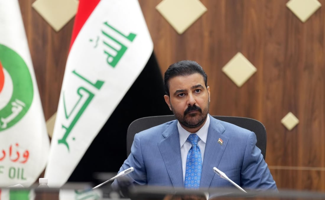 الزيدي يأخذ المندلاوي لوزارة النفط ويسلمه مفاتيح طاقة العراق