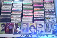 ژوورێکی ماڵەکەی کردووەتە شوێنی کۆکردنەوەی ئەرشیفی ھون...