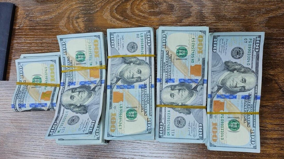 بالصورة.. ضبط 45 ألف دولار معدة للتهريب في طريبيل