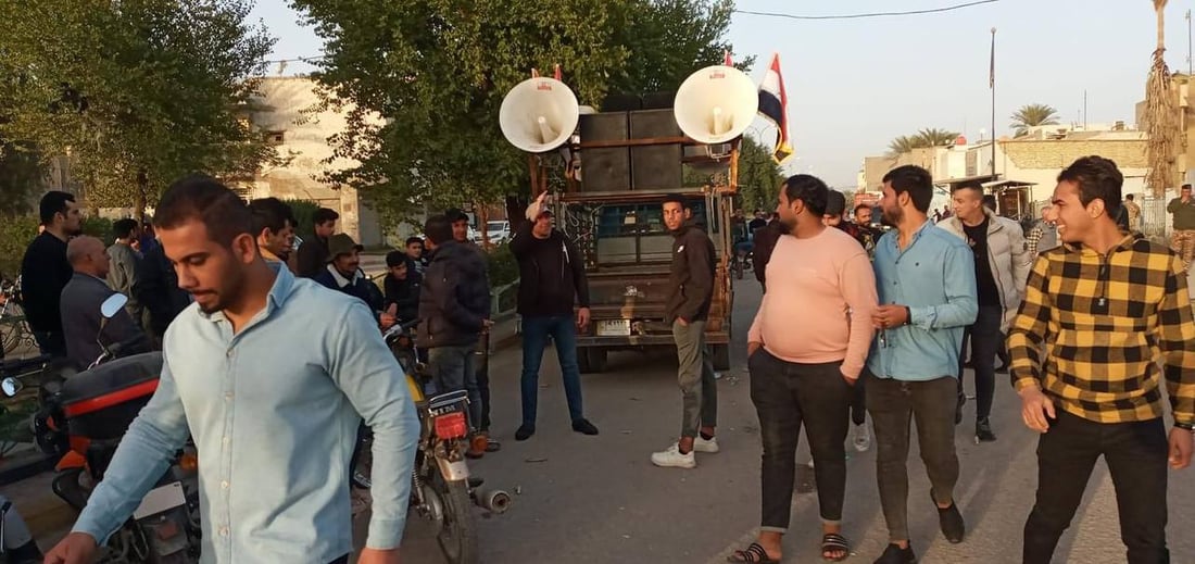 الكوت: تظاهرة الدولار تتحول إلى اعتصام واستغراب من قلة الحضور (صور)