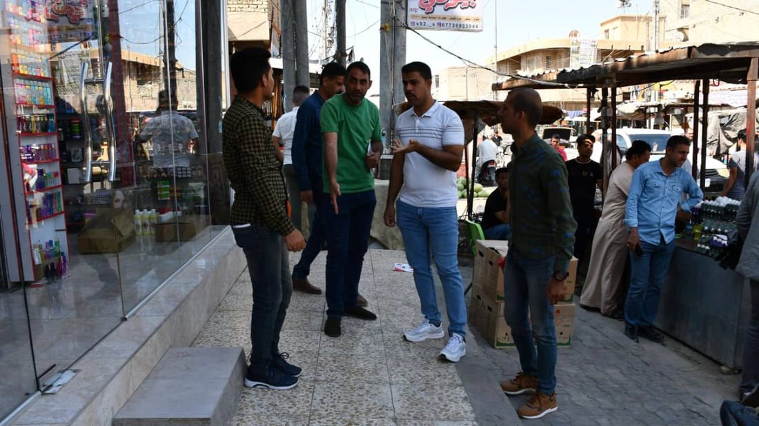 مهلة 24 ساعة وغرامة نصف مليون.. حملة لإزالة البسطات المتجاوزة شمالي البصرة