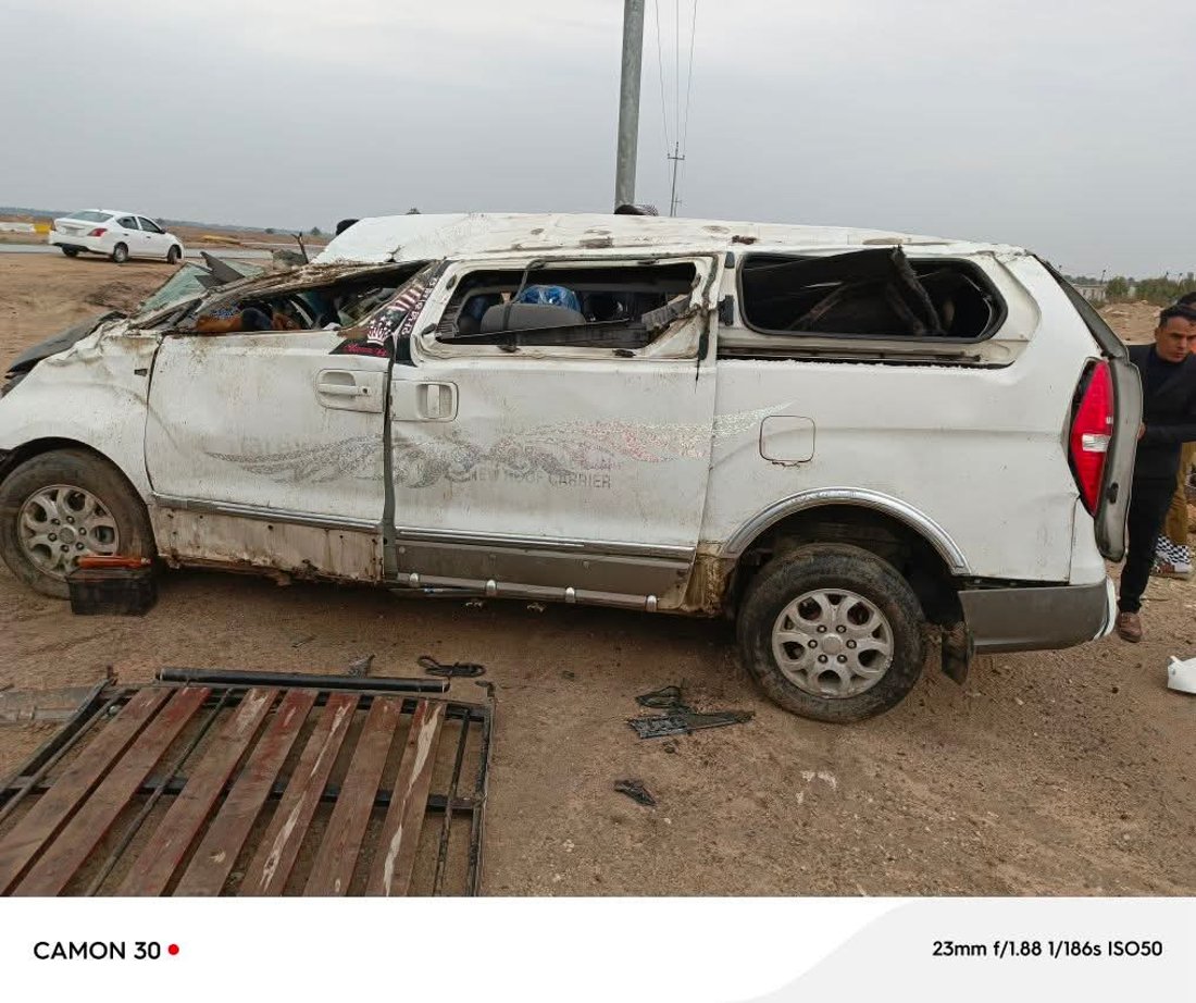 إصابة 9 طالبات من غماس بحادث انقلاب “ستاركس” على طريق النجف (صور)