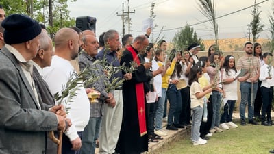 فيديو: المسيح سيدخل القدس غداً وشقلاوة تهز السعف في عيد السعانين