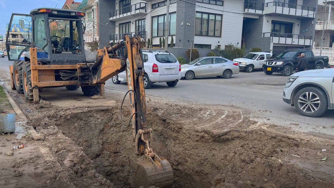 چاککردنەوەی بۆرییە شکاوەکەی کارێزەوشک ئاسان نییە