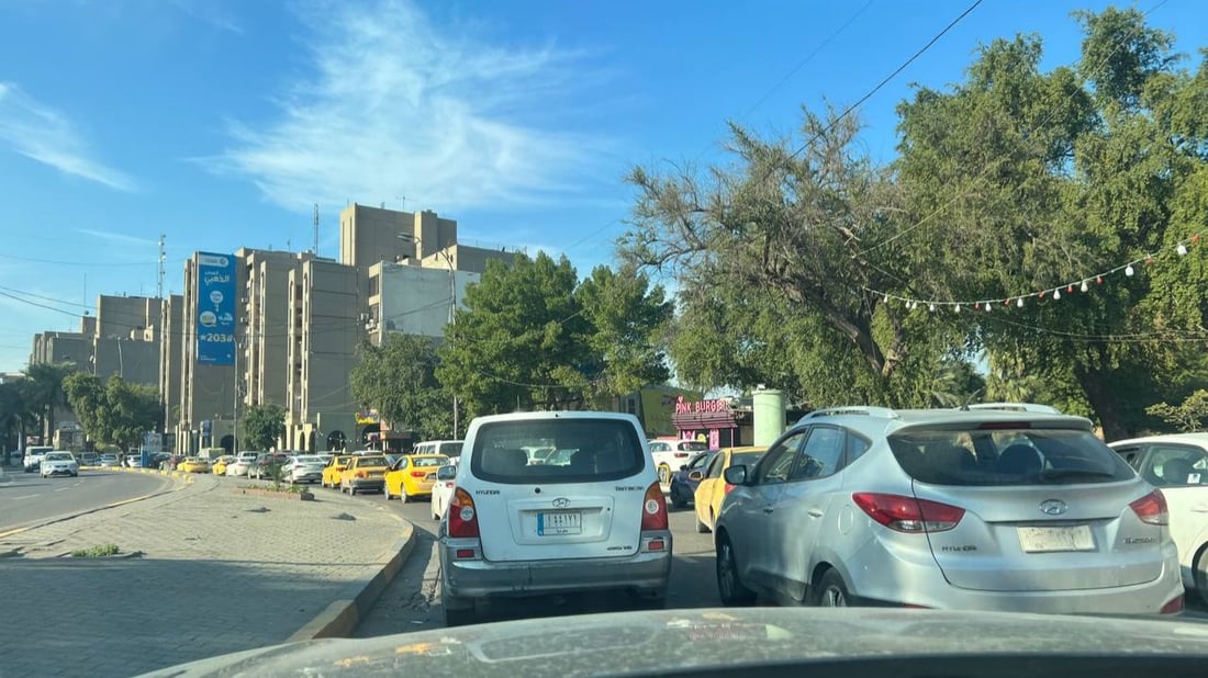 صور: ازدحام شارع حيفا يصل إلى العلاوي.. والمرور تتوقع انفراجة بعد إكمال المشاريع