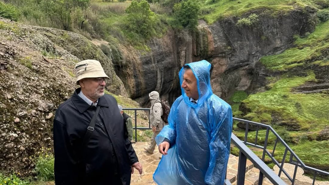 تیمێکی باڵای ئەکادیمی بەغدا سه‌ردانى “تاڤگه‌ى سەرسول و بەردبەرد”يان له‌ ماوەت كرد