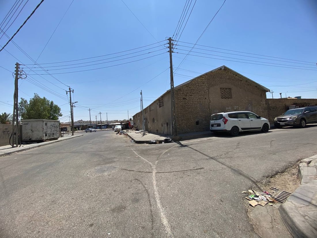 صور: آل مناحي في البصرة ينتجون الثلج الحلو منذ 70 عاماً والبيع بالمفرد لمنع الاحتكار