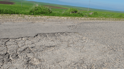 چاڵ و چۆڵی و نەبوونی هێڵکاری شۆفێرانی هەراسان کردووە