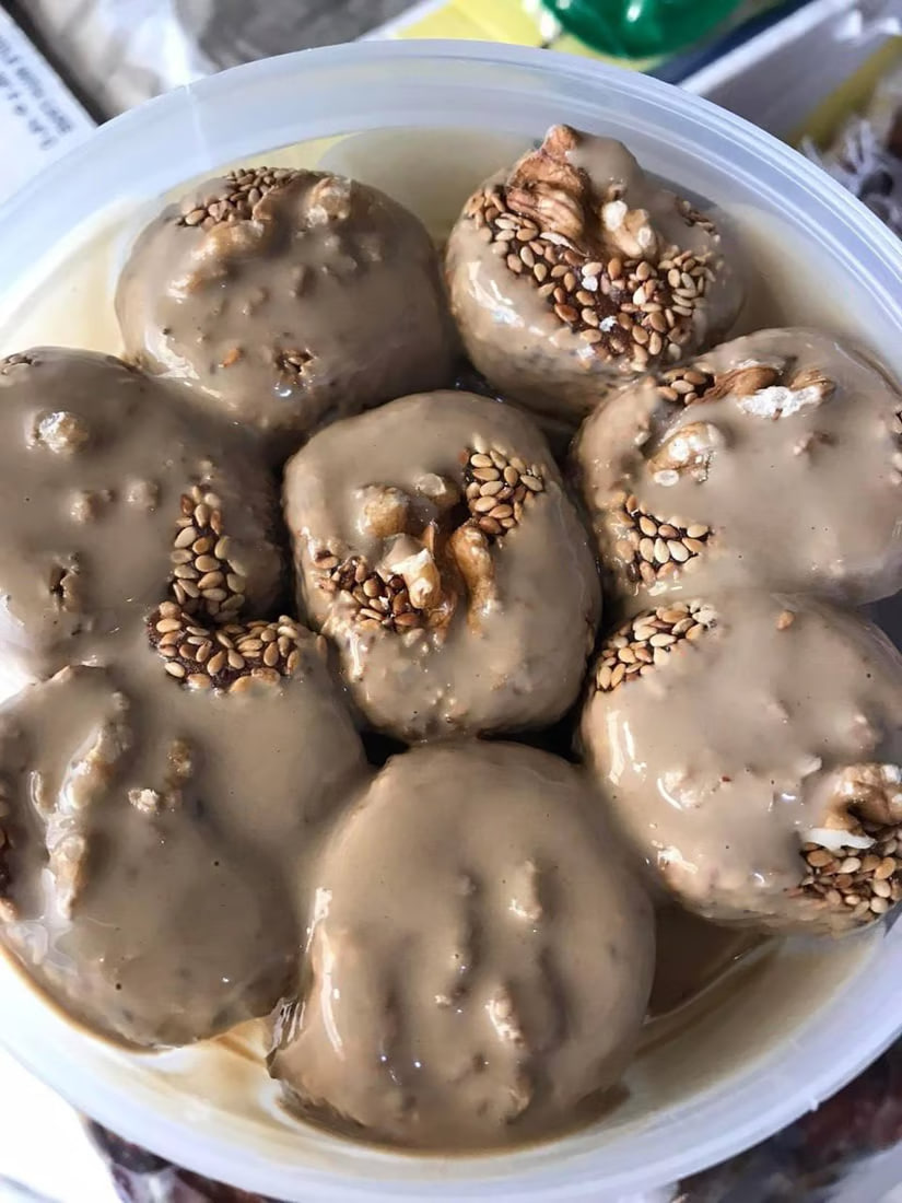 Date merchants showcase winter varieties in Najaf