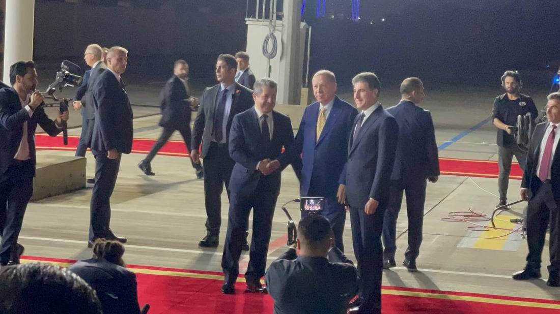 صور من المطار: بارزاني وطالباني باستقبال أردوغان في أربيل