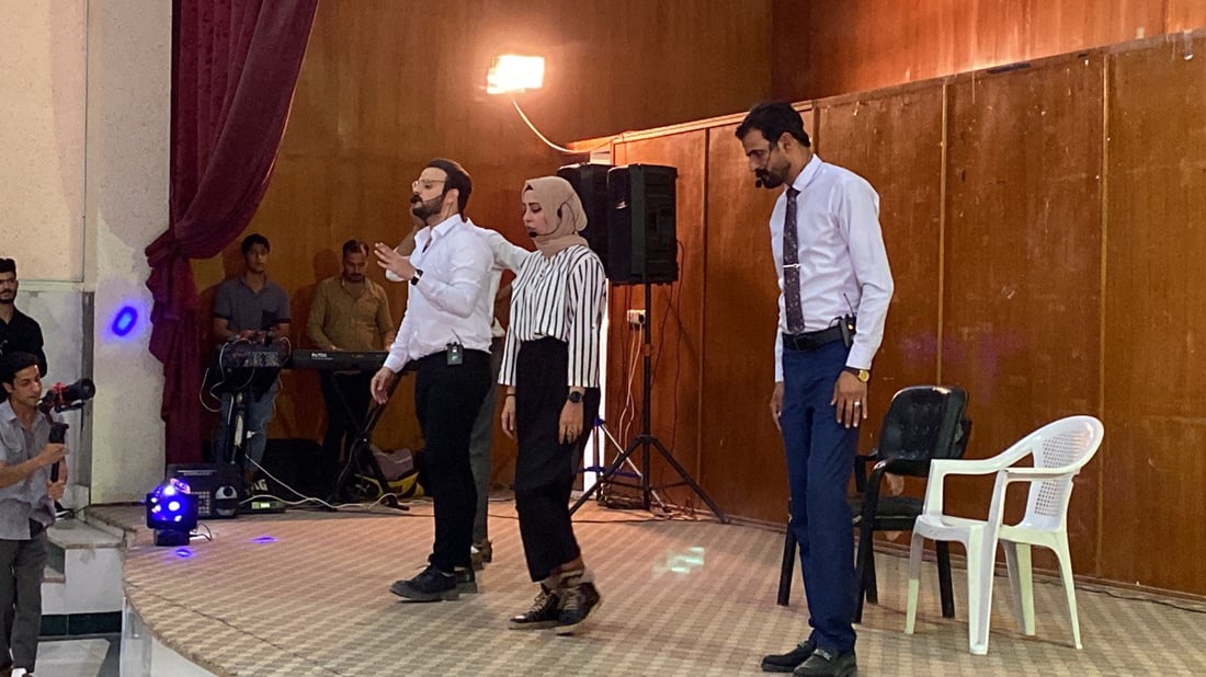 العنف اللفظي ضد النساء في ذي قار.. عمل مسرحي في مشروع “خبز ومسرح”