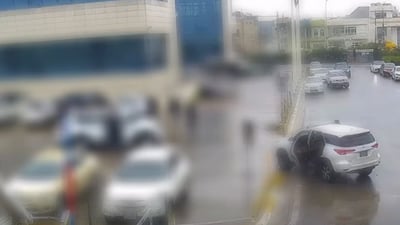 لە هەولێر؛ دەست بەسەر 50 هەزار دۆلاری ساختەدا گیرا