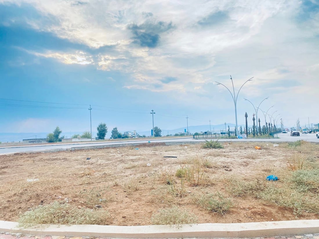 دارخورما وشكبووه‌كانى ده‌روازه‌ى چوارقوڕنه‌ ده‌گۆڕدرێن