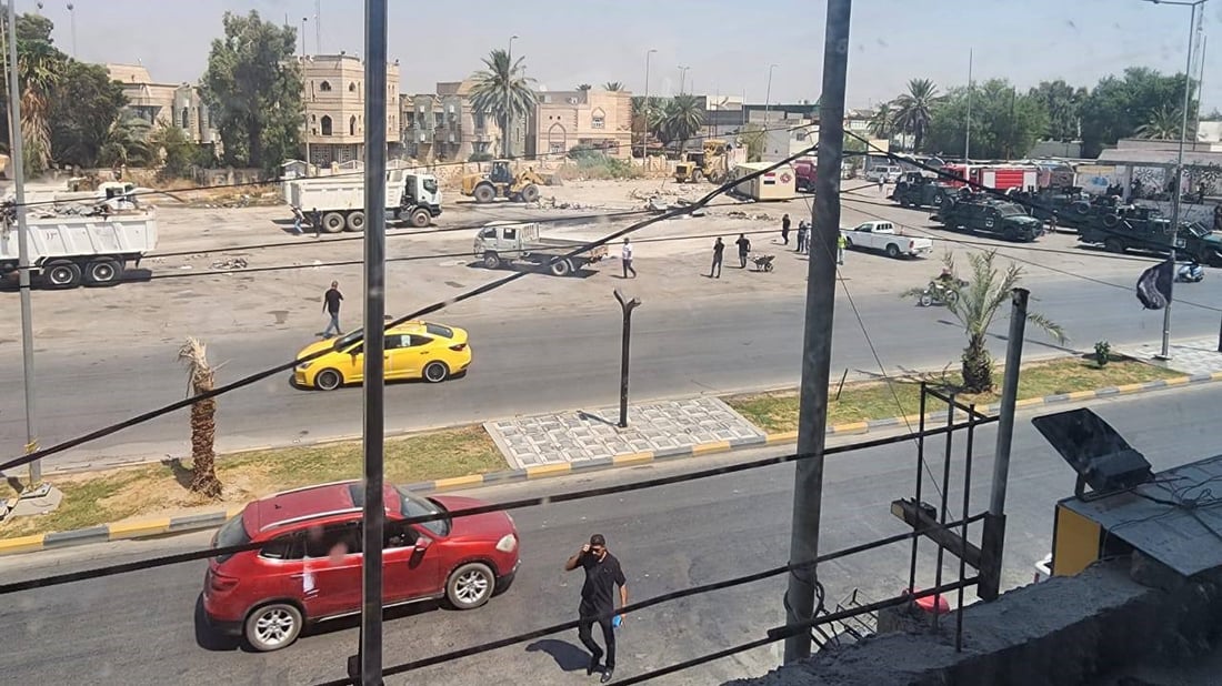 الكوت تحول ساحة التظاهرات إلى حديقة عامة ونصب للحرية ونافورات (صور)