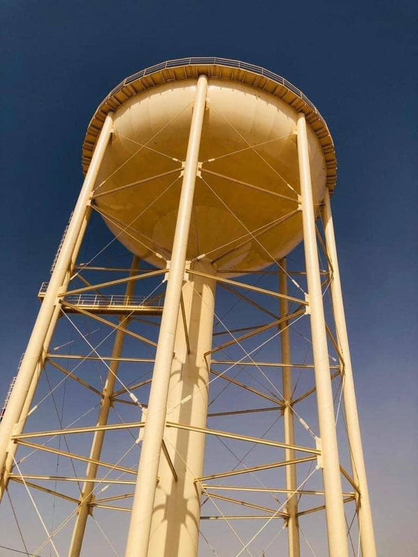 القيارة تنتظر الماء النقي من التانكي الجديد بالفلتر الإيطالي.. لكن متى يعمل؟!