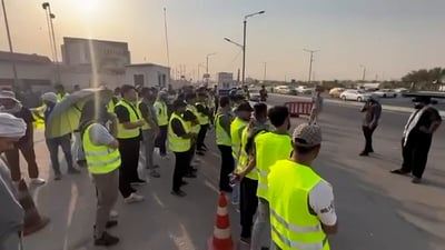 الخريجون يواصلون اعتصامهم أمام شركات نفط البصرة: “كلا كلا للتهميش”
