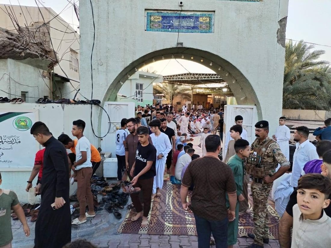صور: جامعا السادة والشافعي في بعقوبة لم يسعا الحضور في صلاة العيد