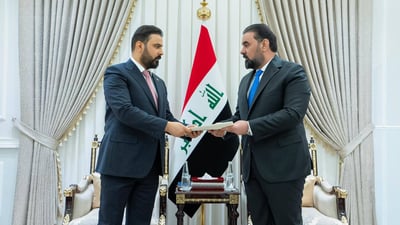 الزيدي يسلم المنهاج الوزاري إلى رئيس مجلس النواب