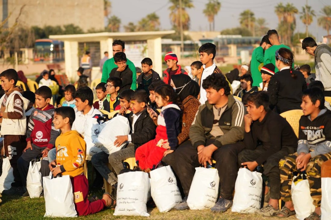 ذكرى يوم النصر.. مناسبة لتوزيع الملابس والحقائب على 500 يتيم في الموصل