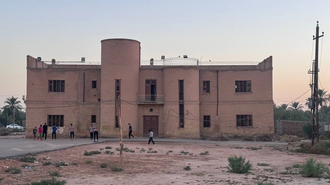 مشاهد جوية لقصر الأمير الفتلاوي في المشخاب.. خزن بنادق الثورة ومهّد لعرش فيصل