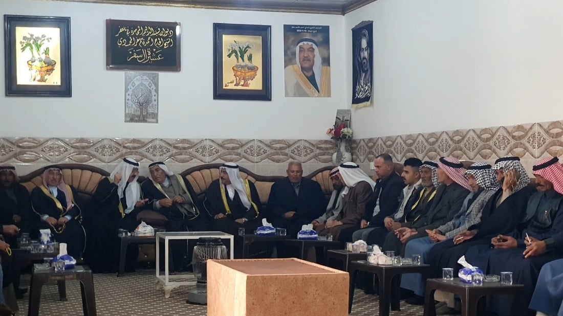 خلفاً لوالده.. الدليم تنصب حبيب أحمد شيخاً لعشيرة آل سفر في تلعفر (صور)