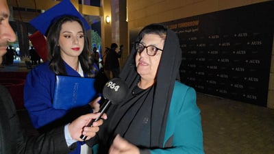 خەسوو بە قوربانی بوکی دەبێت و چاوی ماچ دەکات