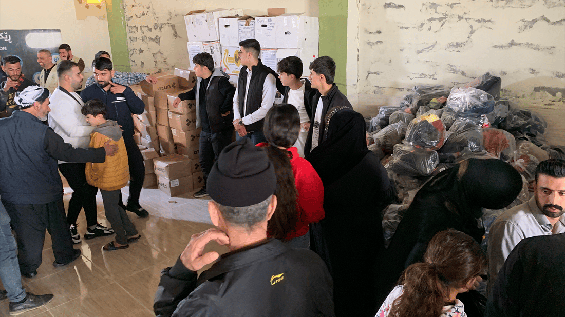 لە پشدەر خۆراک و نەوت و جانتای قوتابی دابەش کران